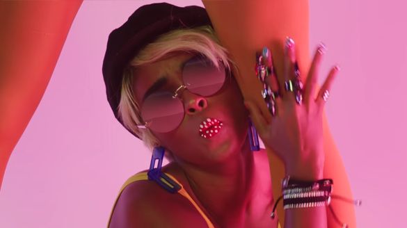Janelle Monáe – Make Me Feel