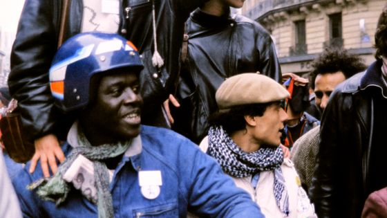 Les "marcheurs pour l'égalité et contre le racisme" arrivent le 02 décembre 1984 à Paris . ©AFP - DOMINIQUE FAGET