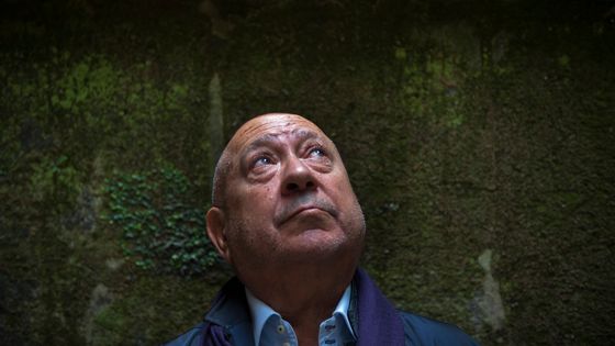 L'artiste français Christian Boltanski pendant la présentation de l'exposition "Sur la route" à Santiago de Compostela le 26 juin 2014. ©AFP - MIGUEL RIOPA