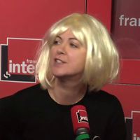 "Salut les Bolchos !" : quand Nadine Morano, alias Charline Vanhoenacker, s'incruste en studio