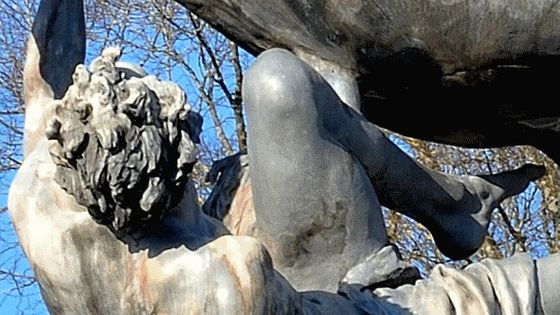 Statue cheval trompette
