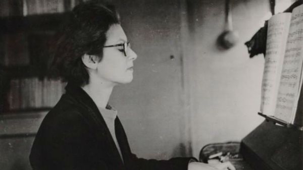 Elsa Barraine à Paris en 1958 (1/5)