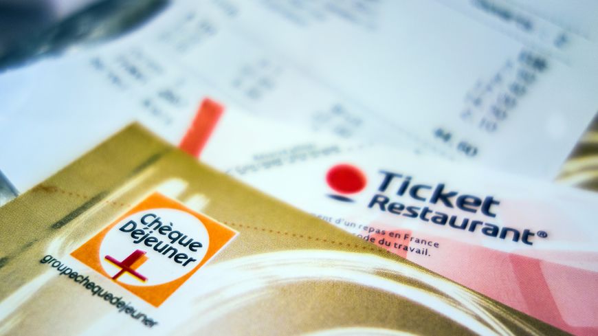 Vos tickets-restaurants de 2017 ne vous serviront plus mais ils peuvent servir aux associations.