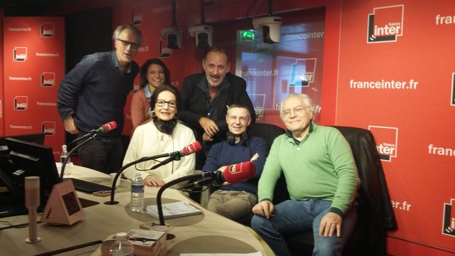 Vous Les Femmes, de gauche à droite, Hervé Pauchon, Juliette Hersent,Nana Mouskouri, Daniel Morin, Anthony Bellanger, Albert Algoud.