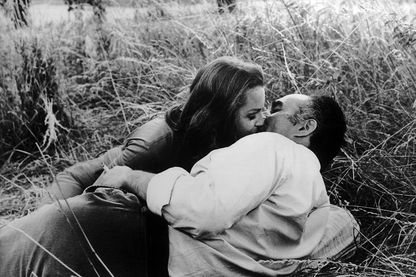 Image extraite des "Choses de la vie" de Claude Sautet, avec Michel Piccoli et Romy Schneider Image extraite des "Choses de la vie" de Claude Sautet, avec Michel Piccoli et Romy Schneider