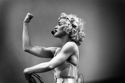 Madonna durant le Blond Ambition Tour Madonna durant le Blond Ambition Tour