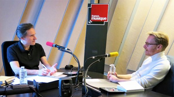Olivier Lexa, avec “Monteverdi et Wagner. Penser l’opéra” dessine une philosophie de l’opéra. Éditions Archives Karéline