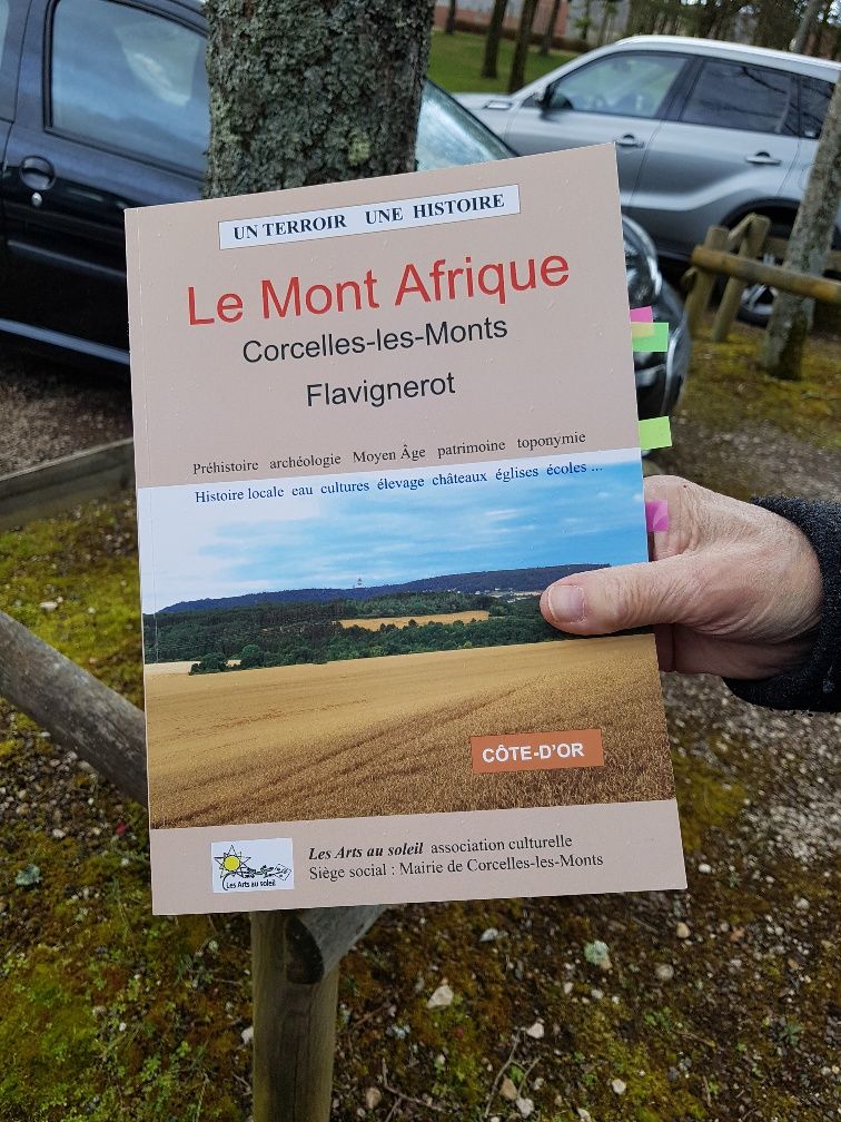 Pour en savoir plus, achetez ce livre écrit par un habitant de Corcelles-les-Monts