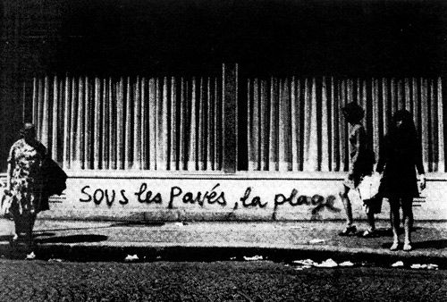 Graffiti sur les murs de Paris en mai 1968