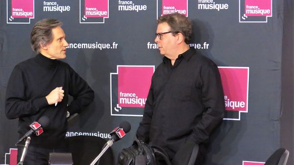 France Musique en public du Salon Livre Paris 2018 : Avec Douglas Kennedy "La Symphonie du hasard-Livre 2" Éd. Belfond