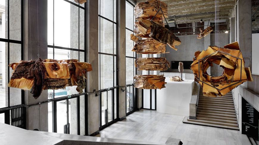 Vue de l’exposition d’Anita Molinero, « Bouche-moi ce trou », Palais de Tokyo (16.02 – 09.09.2018).Courtesy de l’artiste et Galerie Thomas Bernard - Cortex Athletico. Photo : André Morin