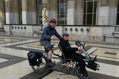 Pablo et Guillaume vont faire le tour du monde à vélo Pablo et Guillaume vont faire le tour du monde à vélo