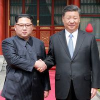 Le dirigeant nord-coréen Kim Jong-un a reçu un accueil somptueux de la part du président chinois Xi Jinping lors de son voyage secret à Beijing, le 27 mars, alors que les deux parties cherchent à réparer leurs liens avant les sommets historiques avec