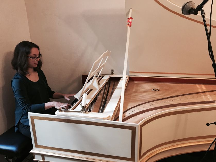 Marie Van Rhijn au clavecin