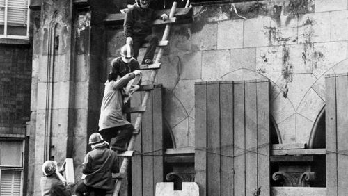 La révolution n’est pas un dîner de gala, la radicalisation des mouvements d’extrême gauche après 68 (1/4) : Ou comment la violence s’installe dans le paysage…