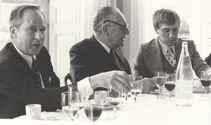 Photo datant de 1976. De gauche à droite, Marcel Landowski, l'homme politique et académicien Maurice Schumann et Alain Louvier