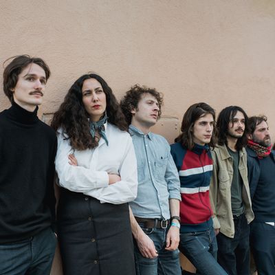 L'EXTRAGROUPE composé d'Alexis Croisé, Sarah Maison, Guillaume Marietta, Carol Teillard, Alexis Fugain, Eddy Crampes et P.r2B