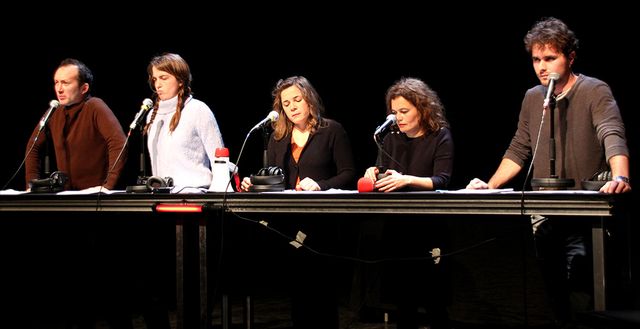 Les comédiens de la Compagnie de L'Argument dans Zaï zaï zaï zaï sur la scène de La Ferme du Buisson dans le cadre du Pulp Festival
