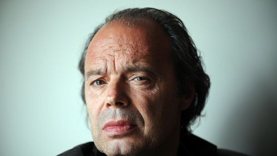 Le romancier français Philippe Djian à Los Angeles, Californie, le 15 mai 2010. ©AFP - GABRIEL BOUYS