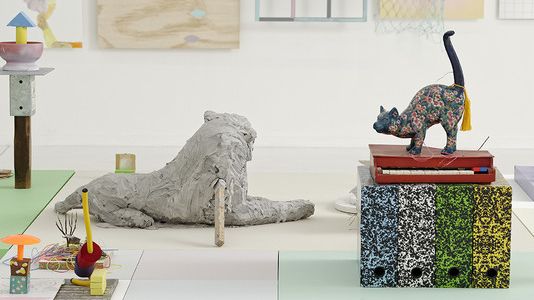 Bruno Peinado, "Il faut reconstruire l'hacienda", vue d'ensemble, MRAC Sérignan, 2017, Courtesy Galerie Loevenbruck