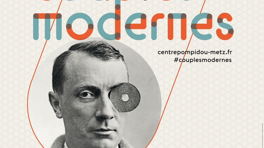Jean Arp, Anonyme, Jean Arp avec Monocle-nombril, c. 1926 ; Nic Aluf, Sophie Tauber-Arp avec Tête Dada, Zurich, 1920.