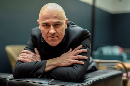 Dominique A, auteur-compositeur-interprète le 2 février 2018 à Paris. Dominique A, auteur-compositeur-interprète le 2 février 2018 à Paris.