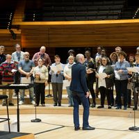 Samedi 7 avril se déroulait à la Maison de la Radio un atelier de pratique chorale à destination des amateurs pour participer au concert participatif “Le Minotaure” et “Ariane”, de Julien Joubert
