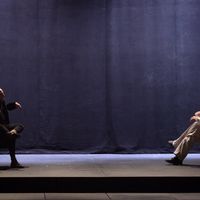 : "Faust" (Goethe) de Valentine Losseau et Raphaël Navarro. Christian Hecq (à gauche) et Elliot Jenicot (à droite)