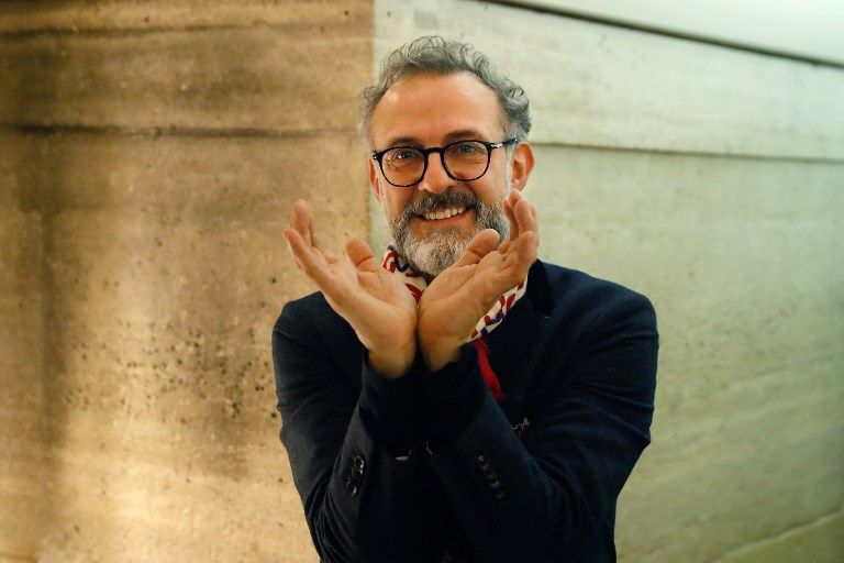 Le chef italien Massimo Bottura lors de l'inauguration du "réfectoire" à Paris
