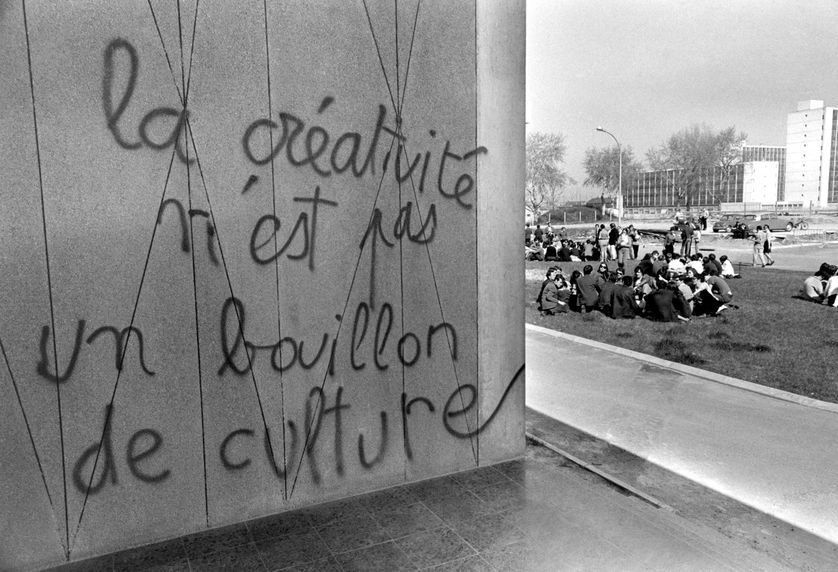 sur un mur de l'université de Nanterre en mars 1968