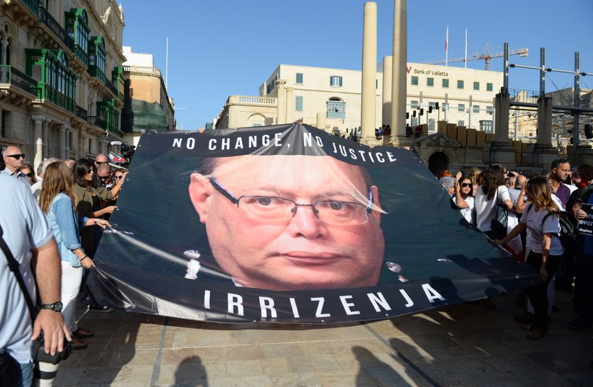 Des étudiants demandent la démission du chef de la police Lawrence Cutajar lors d'une manifestation dans la capitale, La Valette, le 22 octobre dernier