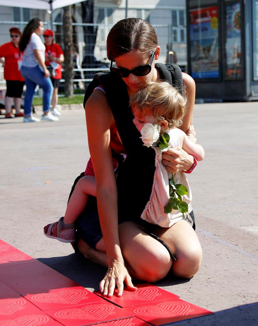 Nice, un an après l'attentat, pose de plaques commémoratives