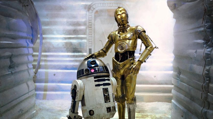 R2D2 et C3PO, les robots intelligents de Star Wars.