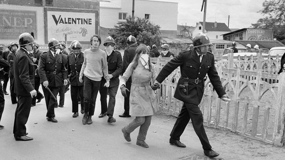 Manifestation à l'entrée de l'usine Renault à Flins ©AFP - UPI