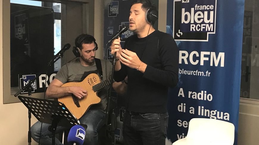 Jean-Louis Simonpieri avec Laurent Susini à la guitare