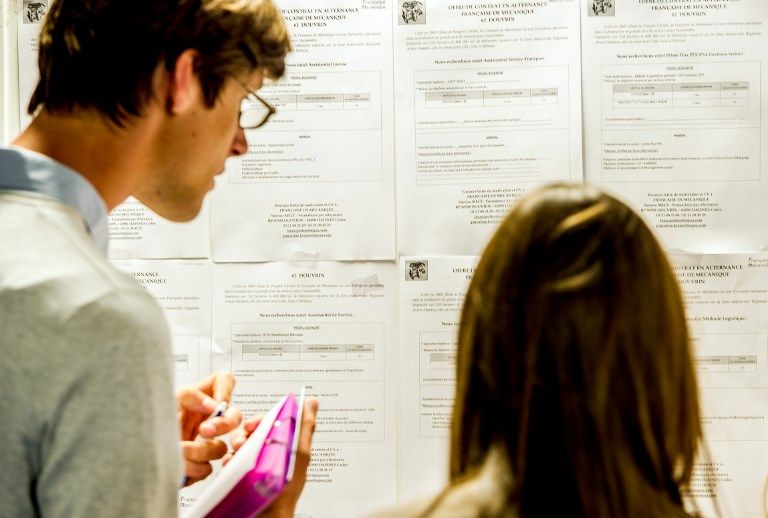 L'Etat propose une prime de 15 000 euros sur trois ans pour l'embauche d'un chômeur issu de quartiers sensibles situés dans des territoires d'expérimentation.