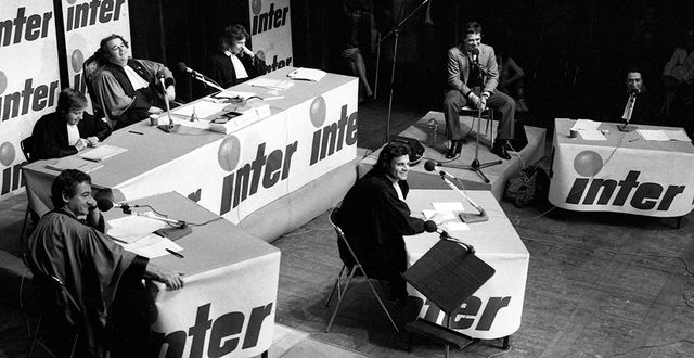 Le tribunal en déplacement à Grenoble avec Guy Bedos
