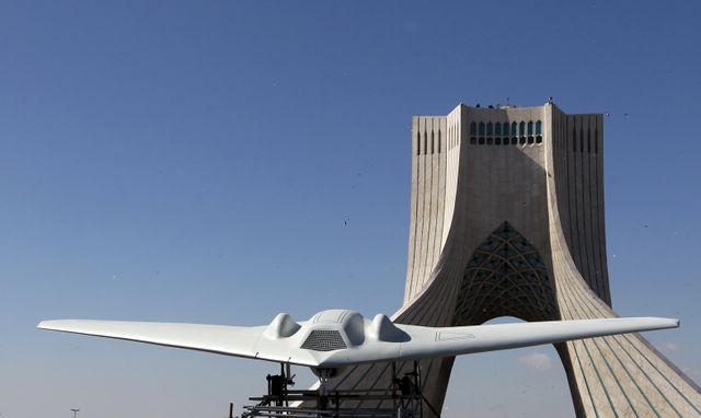 Un drone RQ-170 américain capturé par Téhéran. L'Iran en aurait mis une copie en production.