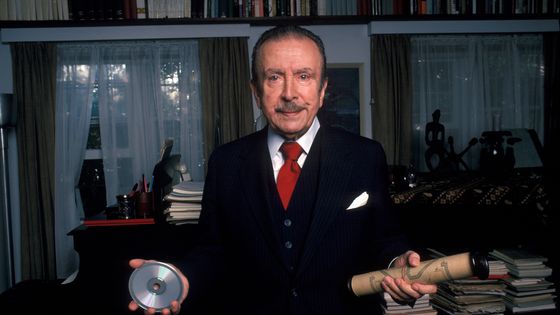 DOUGLASTON, NY - 1982: Chilean pianist Claudio Arrau poses for a photo at his home in Douglaston, New York in 1982 ©Getty - Waring Abbott