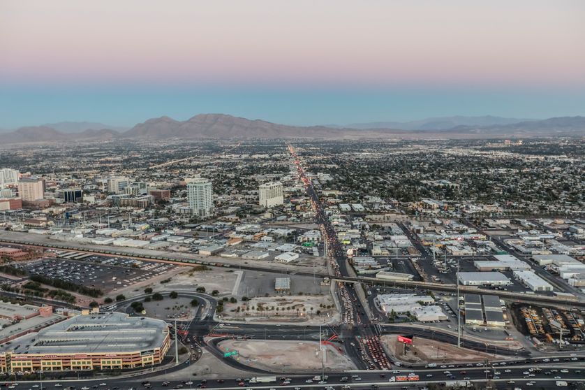 La puissance économique américaine se déploie, puisant dans chaque territoire les ressources de son développement, ici Las Vegas dans le Nevada