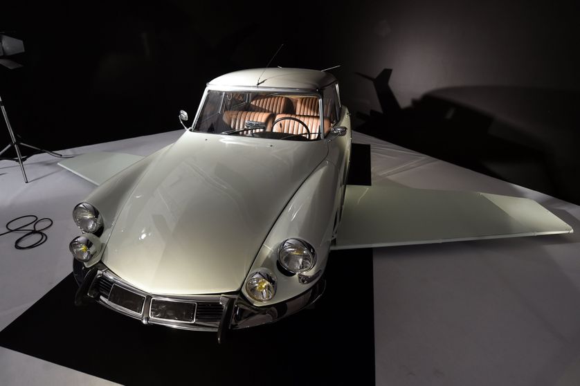 La voiture de Fantomas, DS 19 (1964)