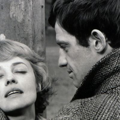Jeanne Moreau et Jean-Paul Belmondo dans l'adaptation de Peter Brooke de "Moderato Cantabile"