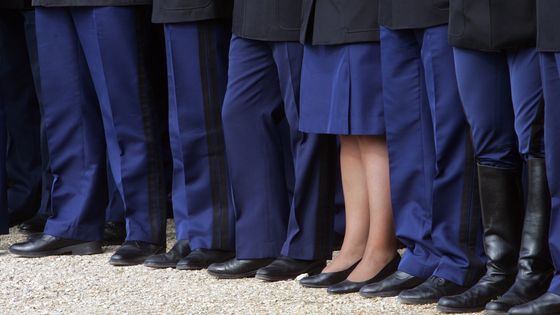 Gendarmerie, armée : deux corps de métier encore fortement "masculins". ©Getty - Jean-Francois DEROUBAIX