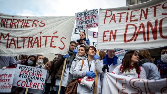 Manifestation d'agents hospitaliers à Paris ©AFP - Bunel
