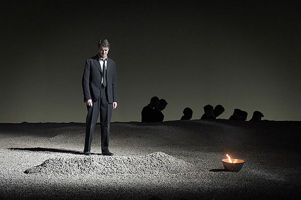 Orphée (Philippe Jaroussky) devant la tombe d'Eurydice