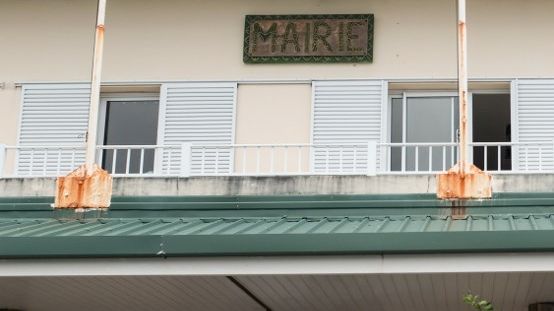 Emmanuel Macron est attendu jeudi en Nouvelle-Calédonie alors que le territoire commémore le 30ème anniversaire des dramatiques événements d’Ouvéa. ©AFP - Theo Rouby