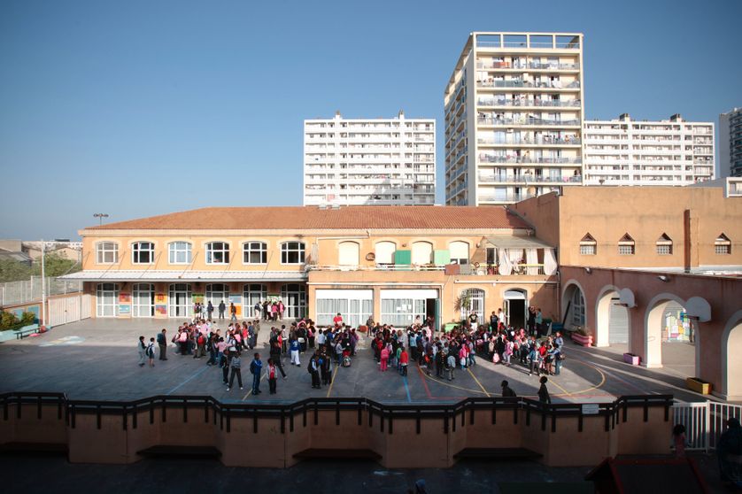 L ecole primaire et maternelle de la cite Felix Pyat dans les quartiers nords de Marseille