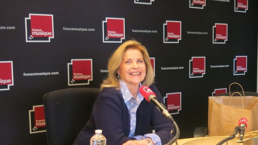France Musique, studio 141... Jacqueline Boyer présente "Histoire de trois vies extraordinaires"