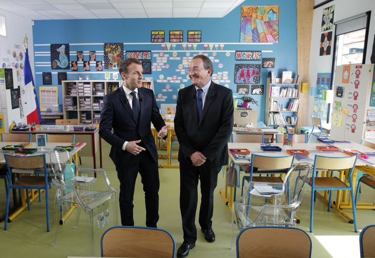 Emmanuel Macron était interrogé par Jean-Pierre Pernaut le 12 avril dernier dans le cadre inédit et très choisi d'une école primaire d'un petit village normand ( Berd'huis, dans l'Orne)