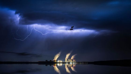 Des éclairs percent le ciel de Klitten en Allemagne en avril 2018 ©Getty - Florian Gaertner